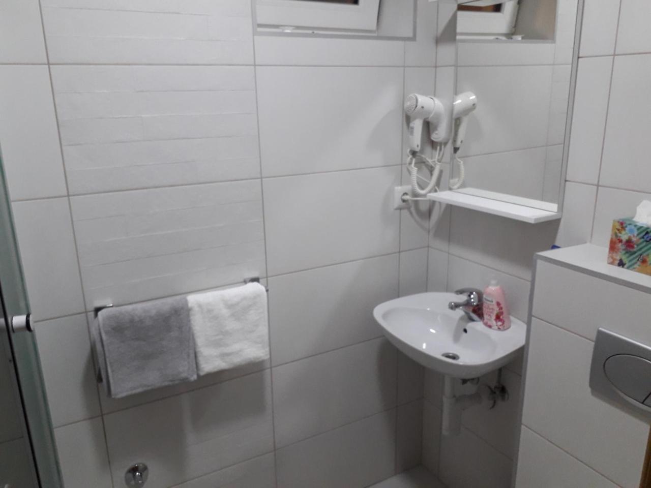 Mahala Apartments - Free Garage Sarajevo Luaran gambar