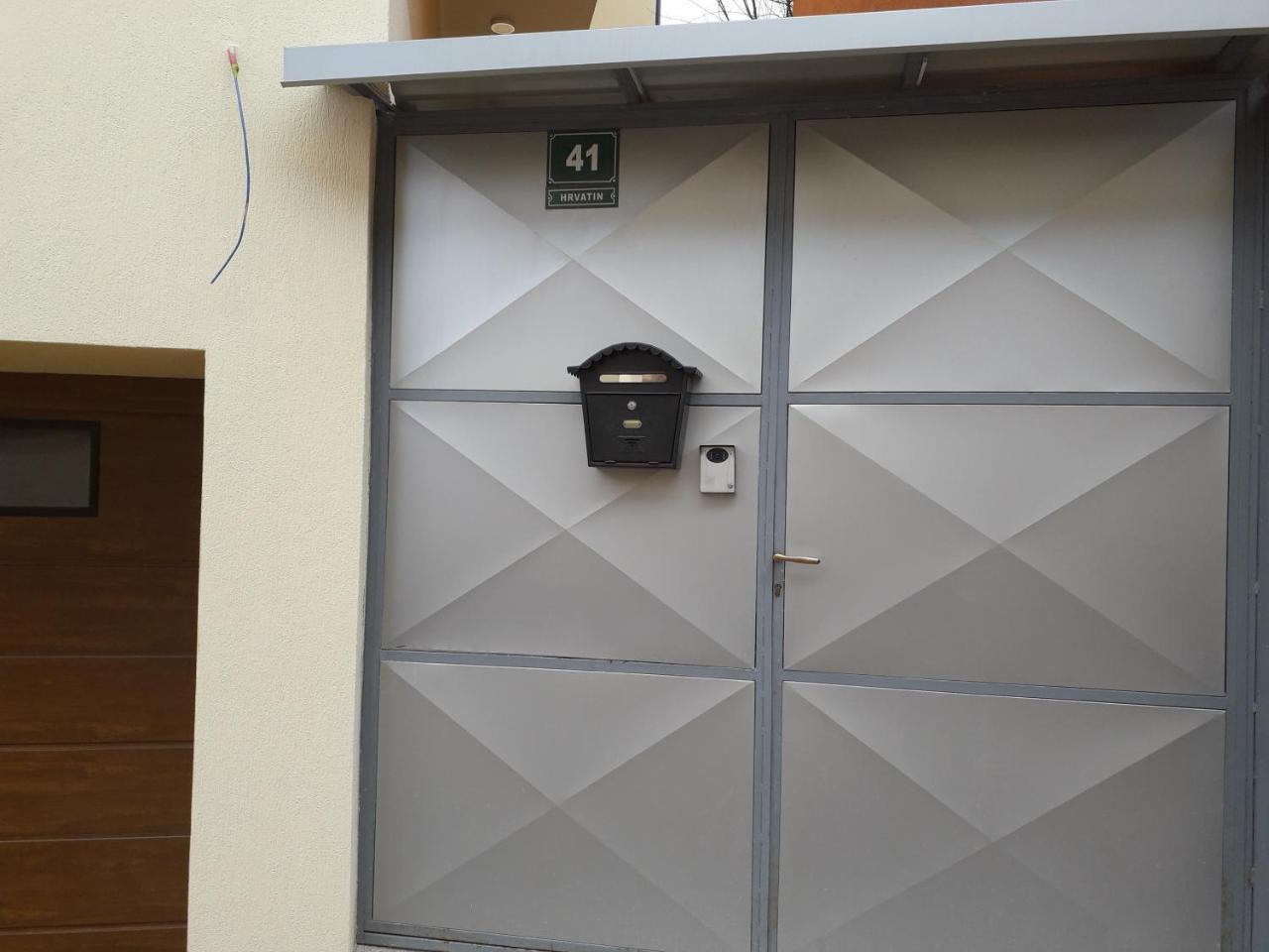 Mahala Apartments - Free Garage Sarajevo Luaran gambar