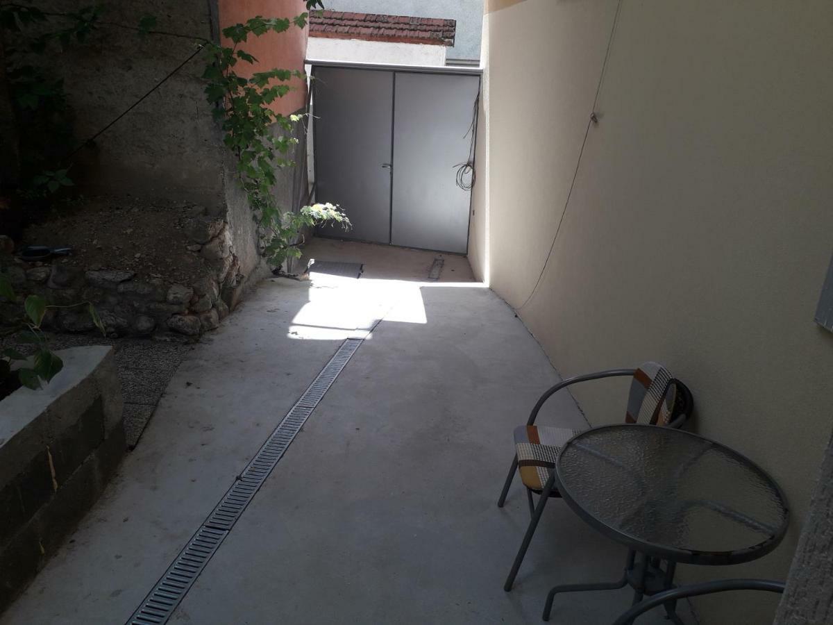 Mahala Apartments - Free Garage Sarajevo Luaran gambar